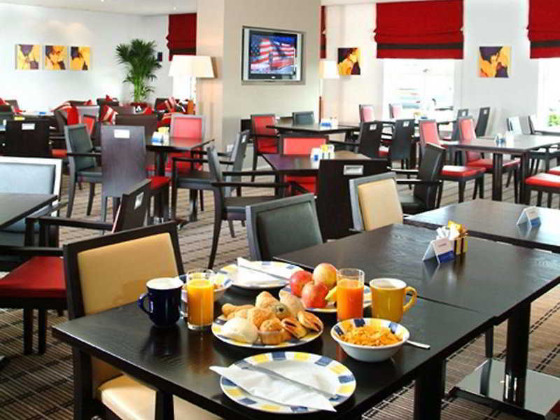 Express Pride Park By Ihg Hotel 3*